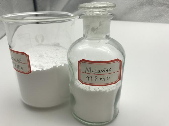 Melamina Crystal Powder Industrial Grade CAS 9003-08-1 del cartón 99,8% 2