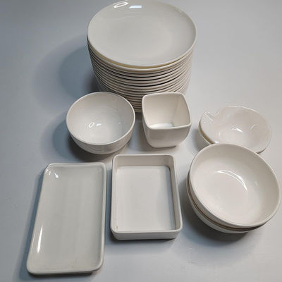 Un buen precio. Polvo de acristalamiento de melamina de alta pureza para artesanía de mesa de melamina Polvo de encogimiento LG-220 en línea