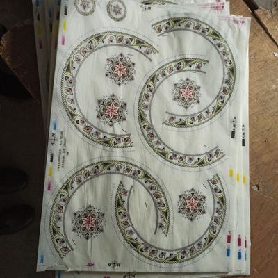 Un buen precio. Papel de transferencia de papel del diseño del uso de la etiqueta de la melamina del vajilla 40GSM 45GSM en línea