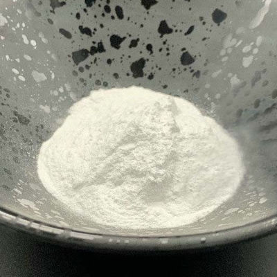 Un buen precio. Contenido de humedad ≤ 2,5% en polvo de resina de formaldehído de urea a temperatura ambiente en línea