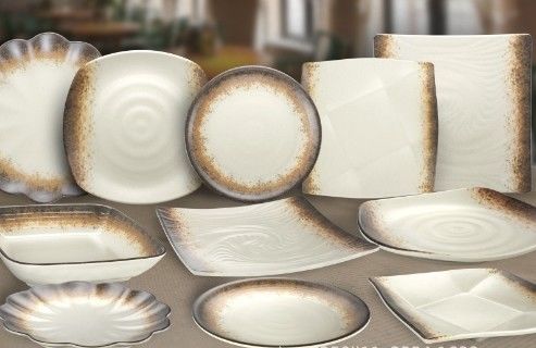 Un buen precio. Placas de mesa de melamina de color blanco personalizadas Placas de servicio de hoteles grandes de plástico. en línea