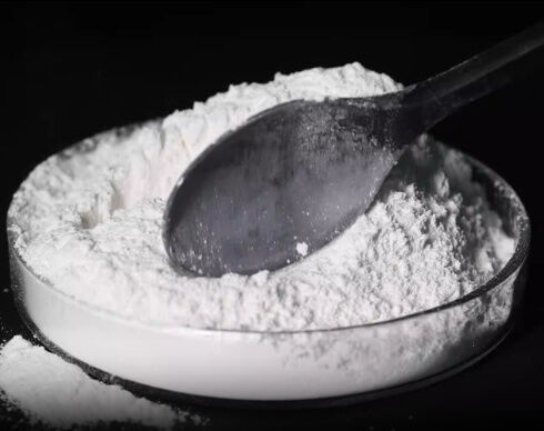 Un buen precio. Temperatura de 140 a 150 grados Celsius Compuesto de moldeo de urea que ofrece alta resistencia a la abrasión, ideal para fabricar vajillas en línea