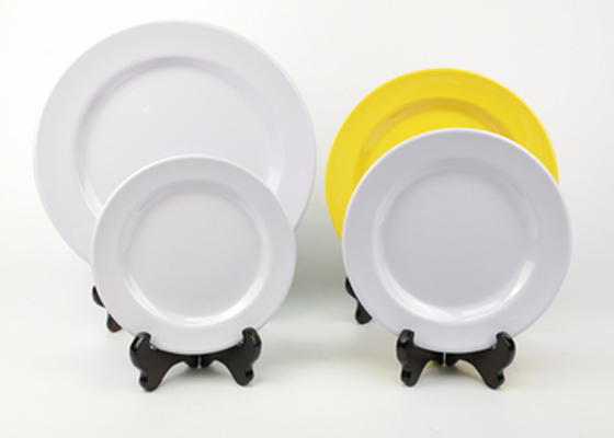 Un buen precio. Placa irrompible blanca del servicio de mesa de la melamina del restaurante fijada para los restaurantes caseros en línea