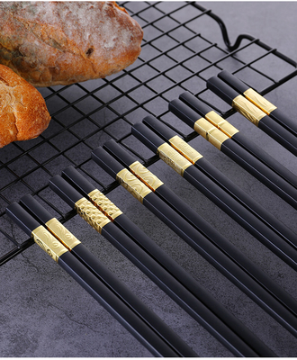Un buen precio. Palillos chinos principales cuadrados largos reutilizables del sushi de los tallarines de los palillos los 24cm de la aleación en línea