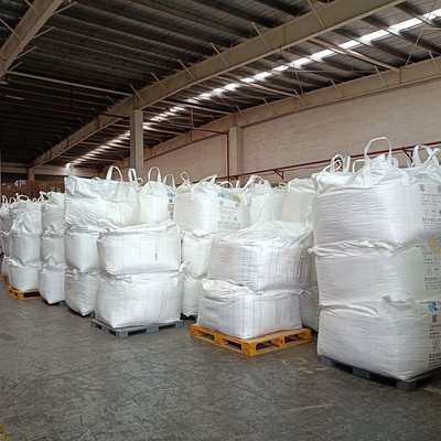 Un buen precio. Polvo del formaldehído de la urea de la materia prima uF de la melamina del valor de CAS 108-78-1 pH 7,5 en línea